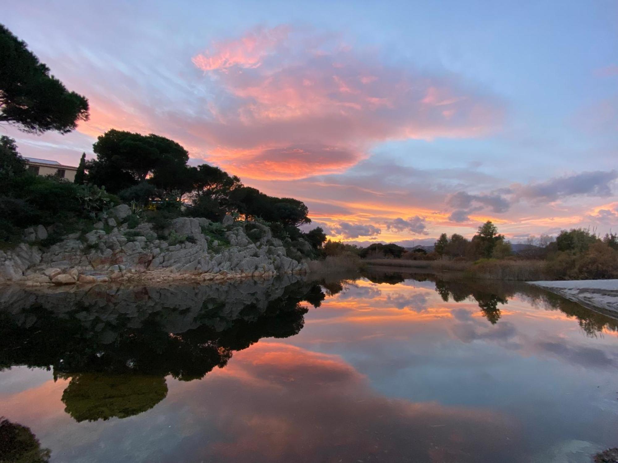 Costa Est Apartments Cala Liberotto Bagian luar foto